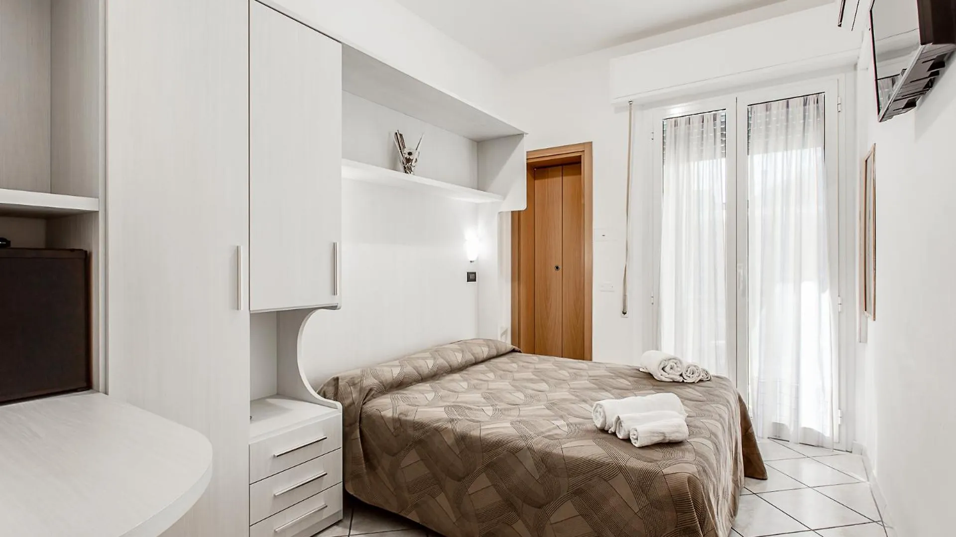 Hotel Anthos Cesenatico 3*,  Italy